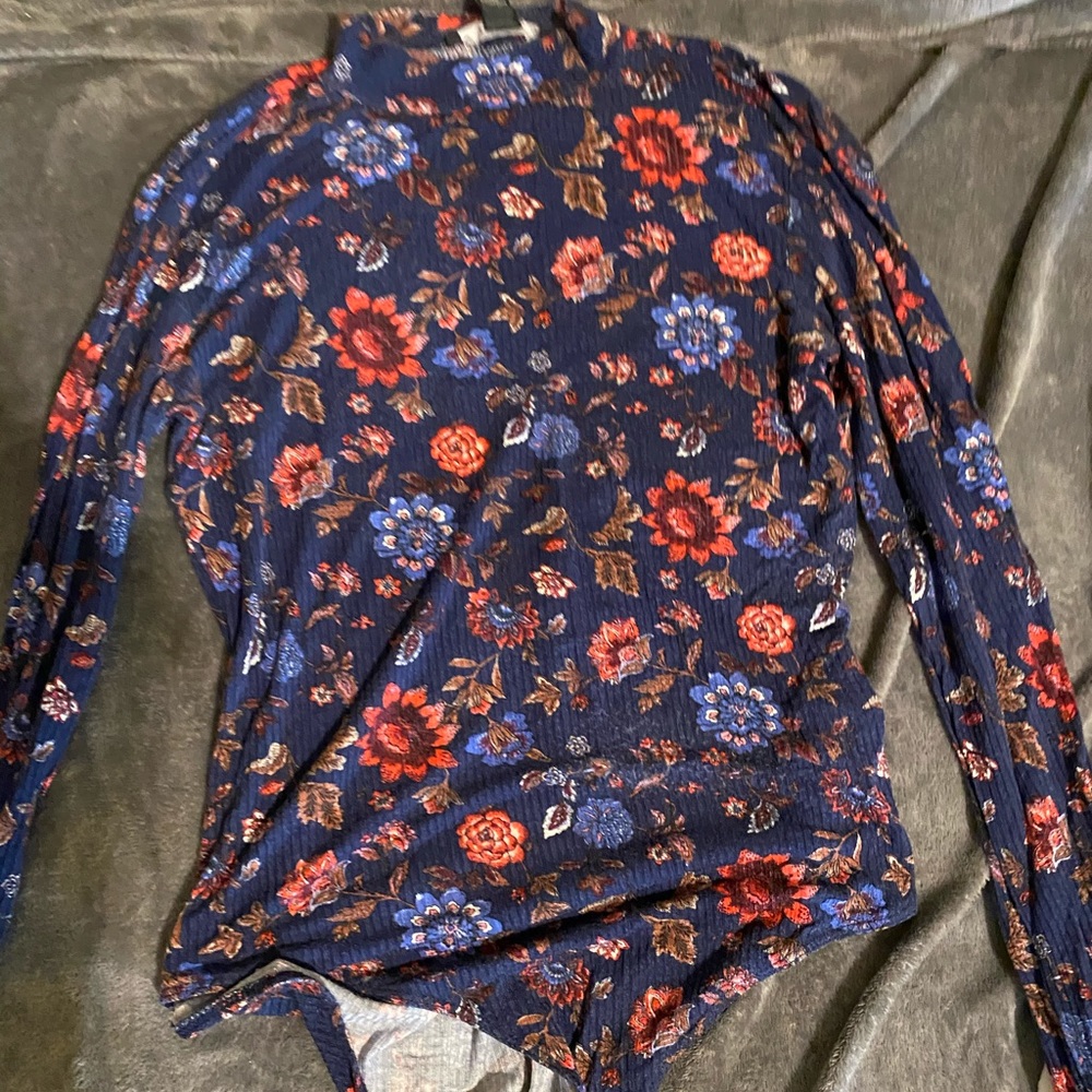 Long sleeve body suit